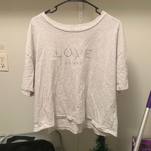 Gap cropped T shirt, barely worn.
